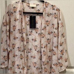 NWT Kimono‎ Size M/L